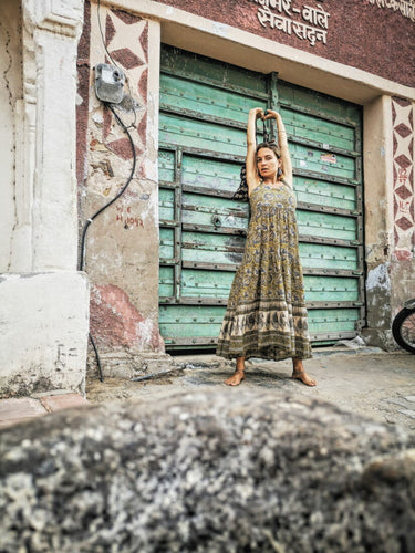 Vestido Chintu con volantes en verde Lilly