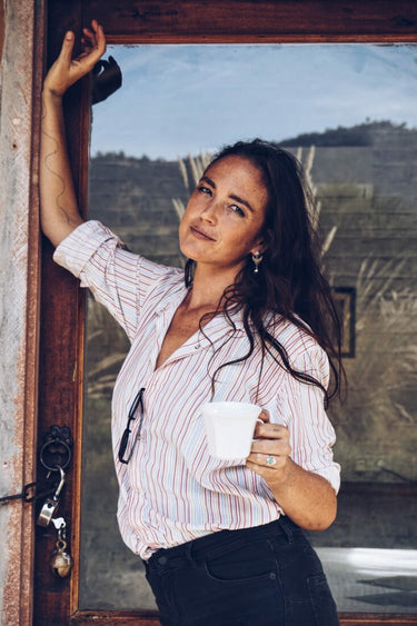 Camisa con botones táctiles