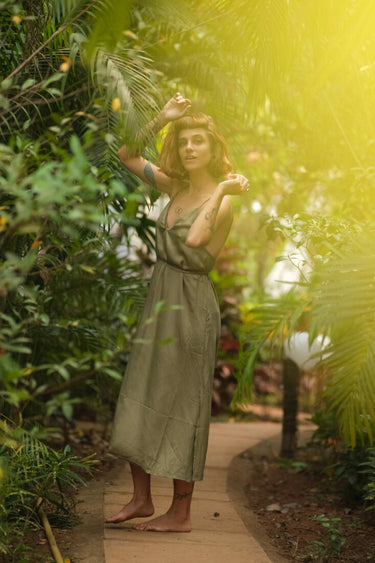 Vestido lencero sin espalda Allure