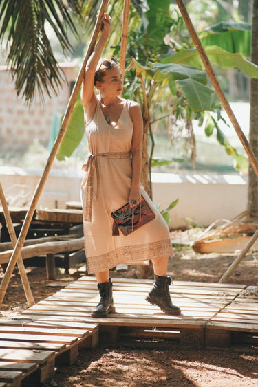 Vestido Túnica en Arena con Detalles Blockprint
