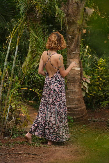 Vestido largo sin espalda hinchable